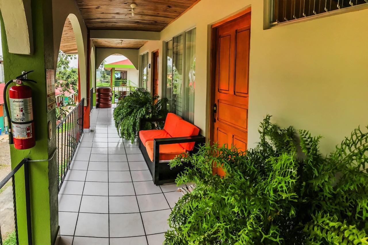 Hotel Las Flores Fortuna La Fortuna Exterior foto